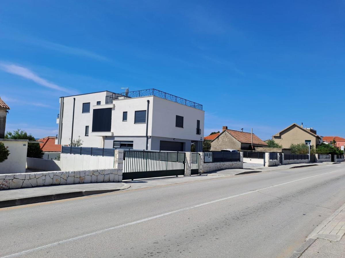 Apartmani Le-Lu Kaštela 外观 照片