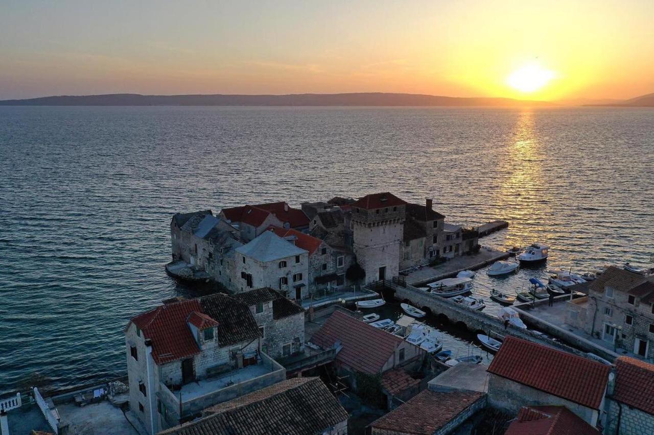 Apartmani Le-Lu Kaštela 外观 照片