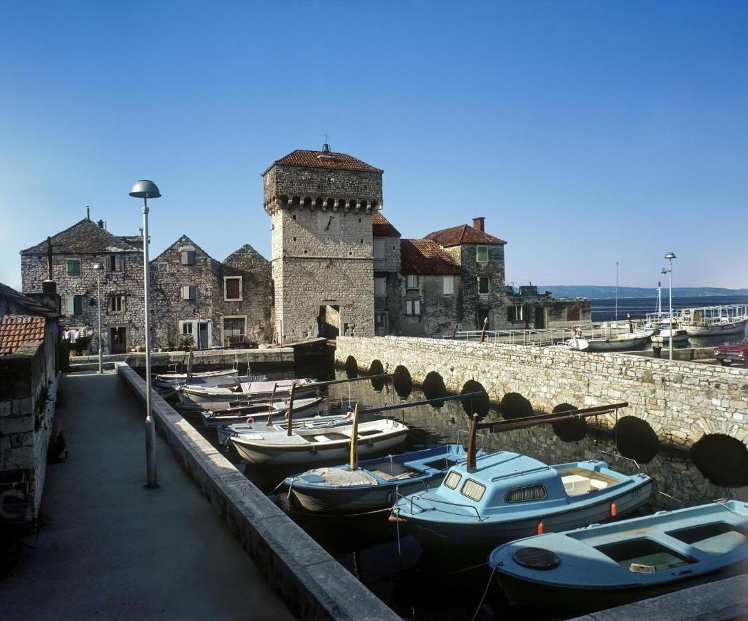 Apartmani Le-Lu Kaštela 外观 照片