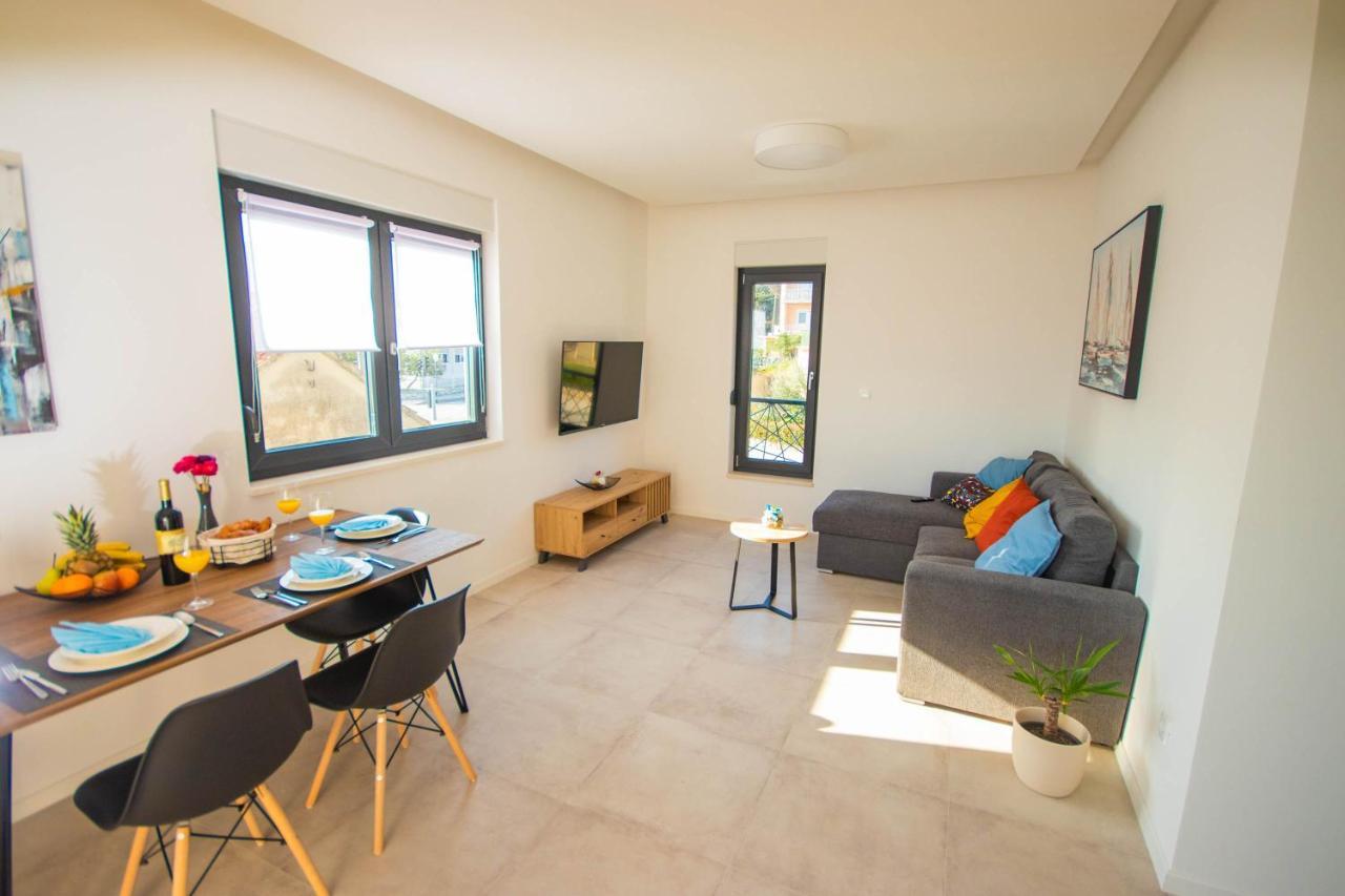 Apartmani Le-Lu Kaštela 外观 照片