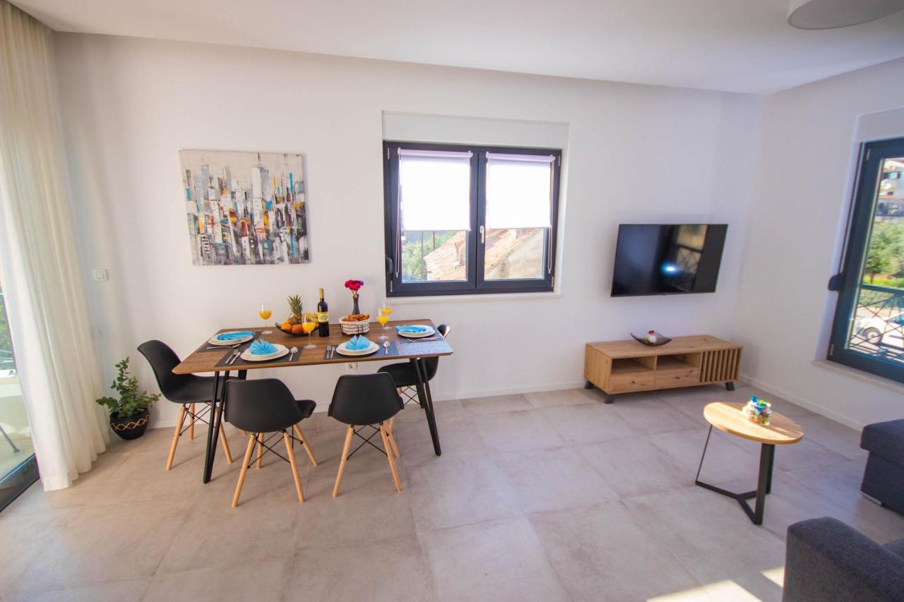 Apartmani Le-Lu Kaštela 外观 照片