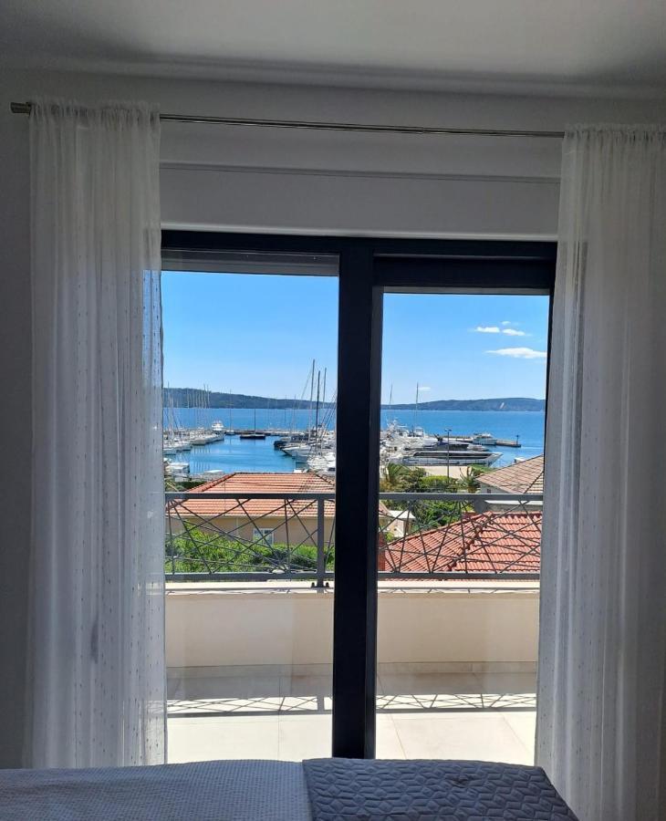 Apartmani Le-Lu Kaštela 外观 照片